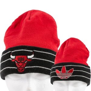 Adidas Trefoil Logo NBA Chicago Bulls Beanie Hat